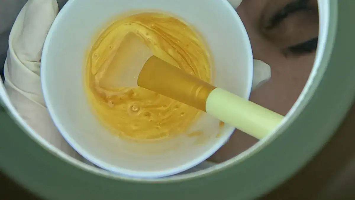 Turmeric & Gram Flour Paste