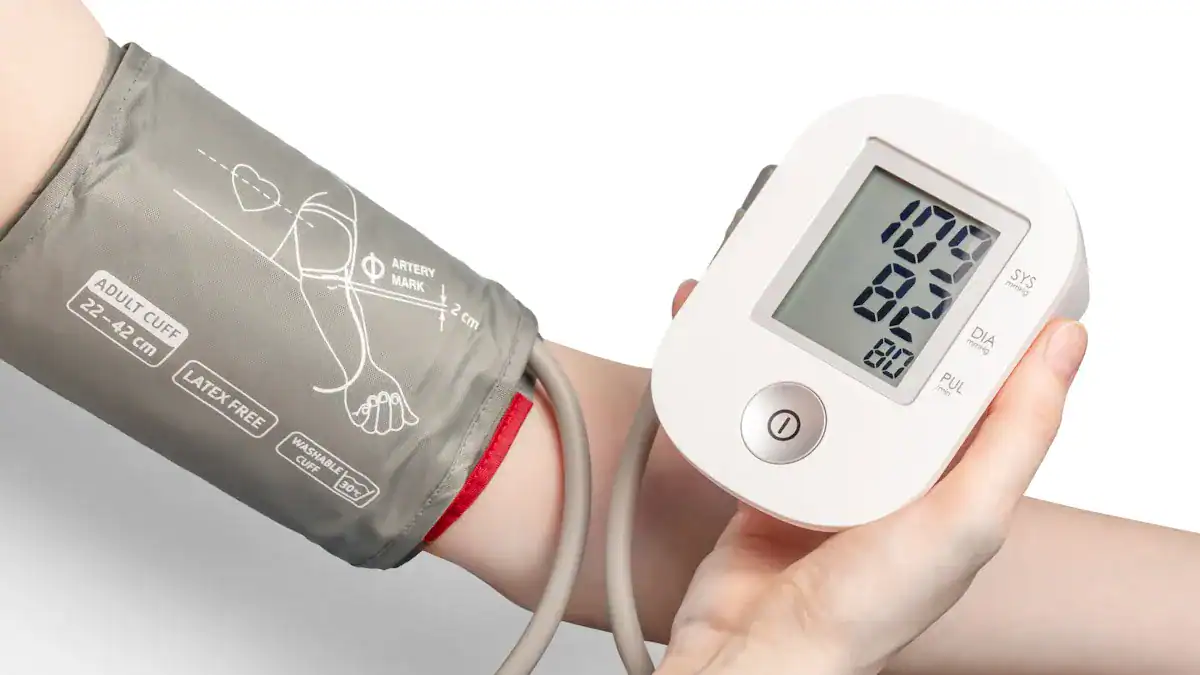 Low Blood Pressure Chart: Optimal Range & Hypo-Risks
