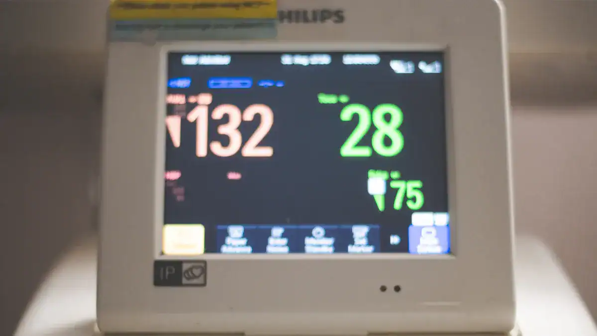 Urgent Signs: When Carotid Pulsation Signals Danger