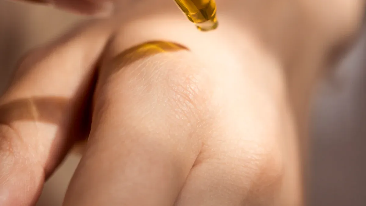 Benefits of Castor Oil: Amazing Uses, Health & Skin Facts